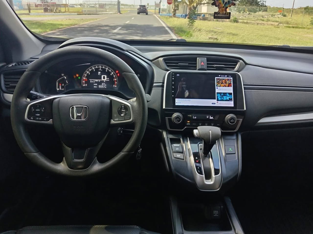 Interior automático de una Honda CR-V